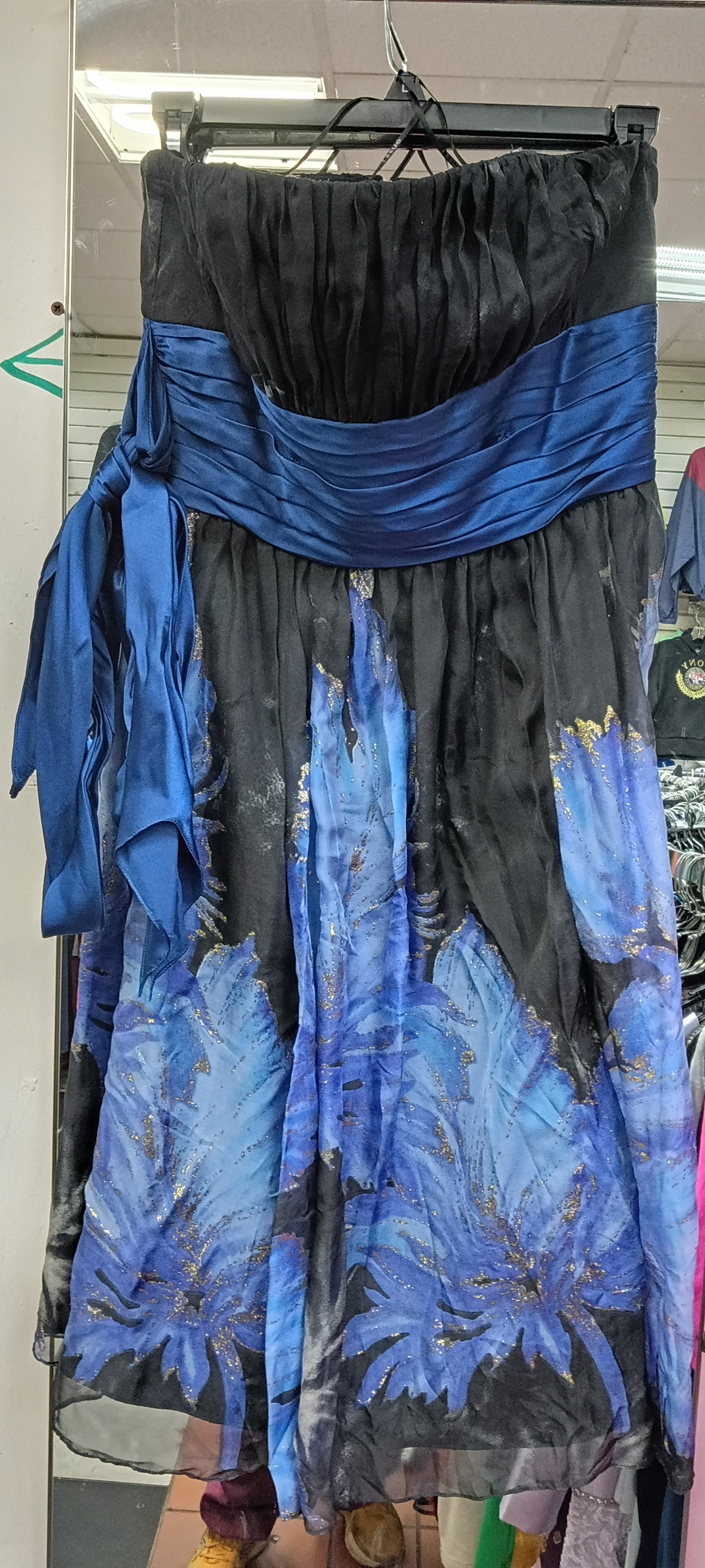 Issue fashion clothing